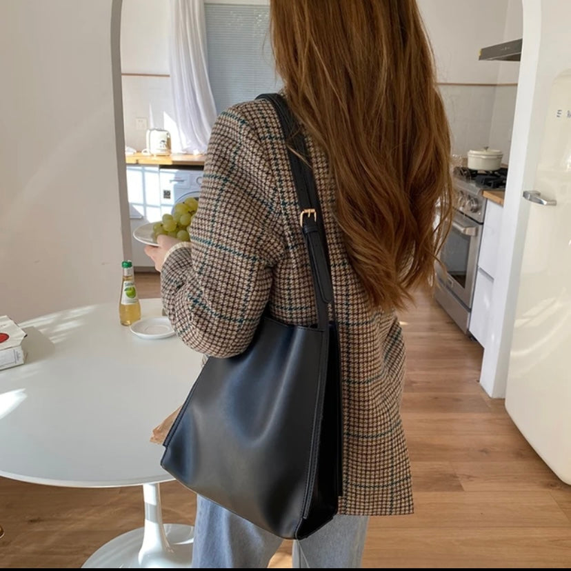 AVA - Elegant taske